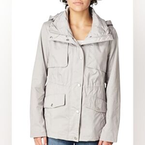 Cole Haan Packable Rain Jacket Size S/P Light Gray Zip Front With Snap Closure